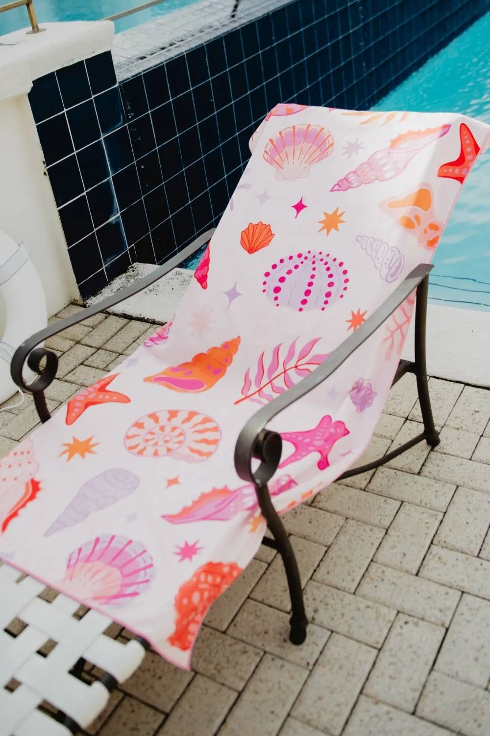 Beach Shells Reversible Quick Dry Towel - Image 2