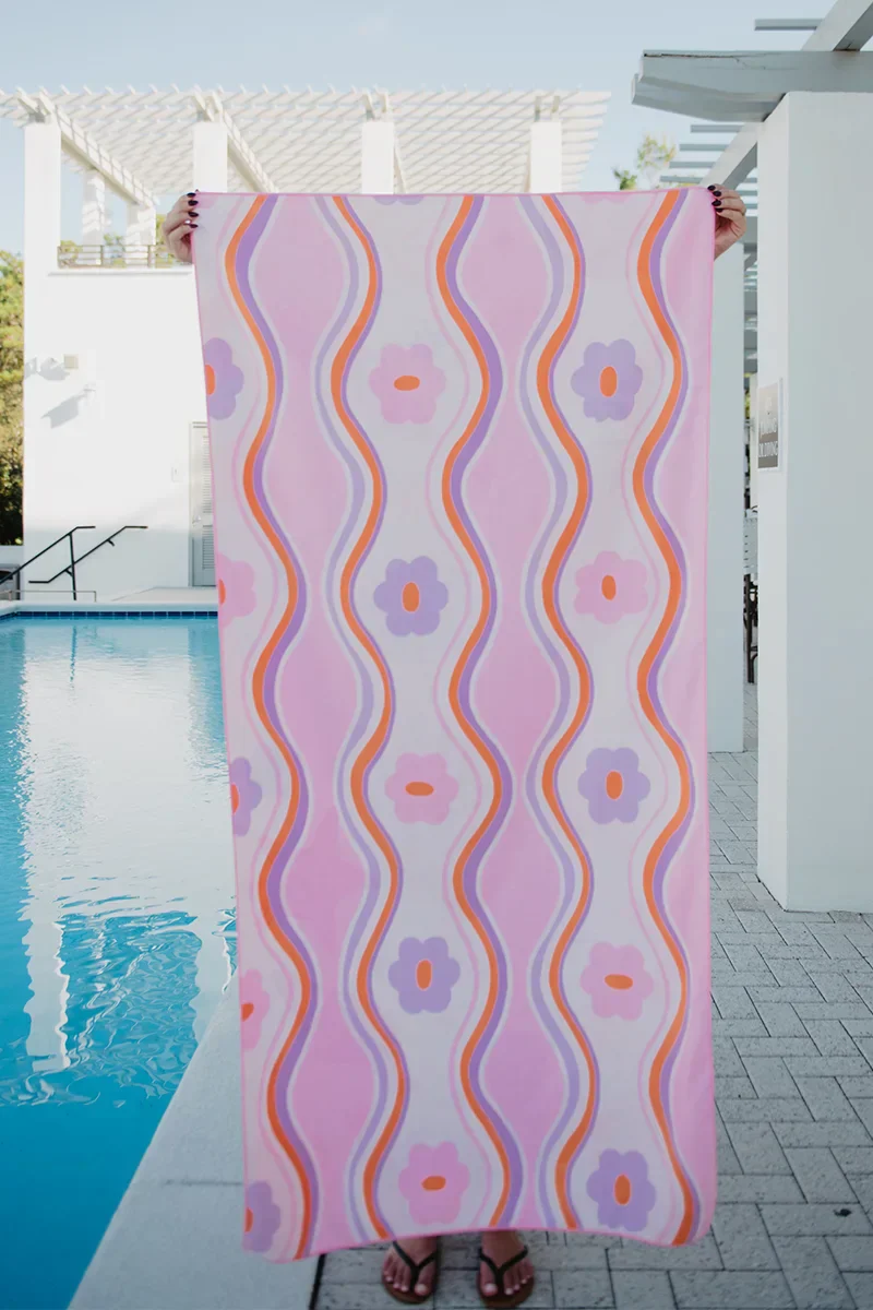 Beach Shells Reversible Quick Dry Towel - Image 5