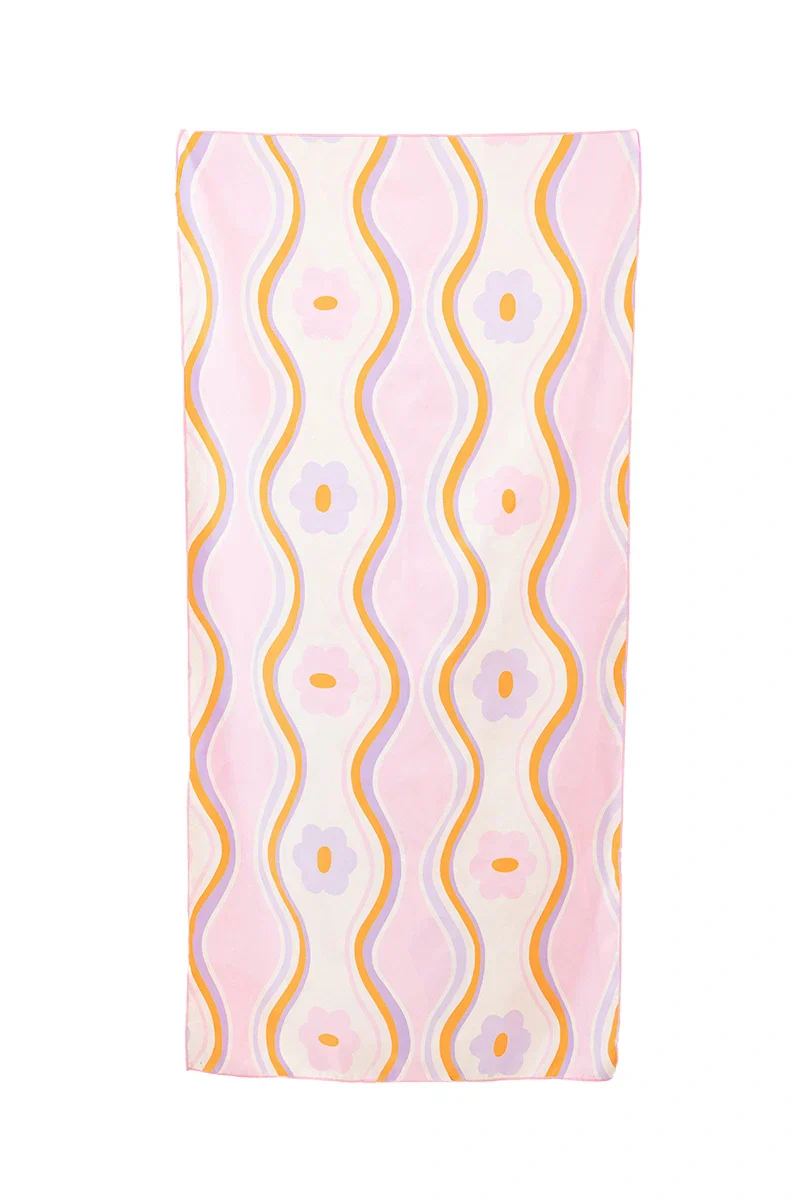 Beach Shells Reversible Quick Dry Towel - Image 7
