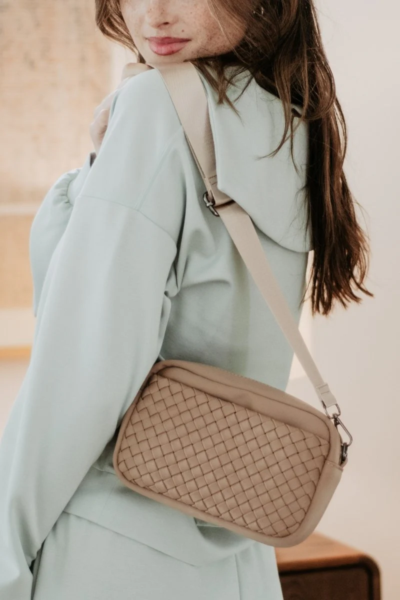 Brown Woven Crossbody Bag - Image 3