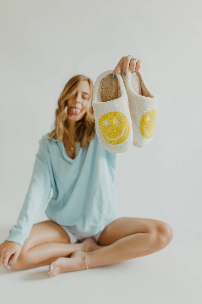 Daisy Eye Happy Face Sherpa Slippers - Image 2