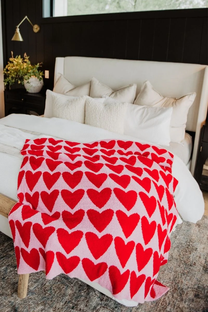 Girly Red Hearts Comfy Oversized Throw Blanket - Image 2