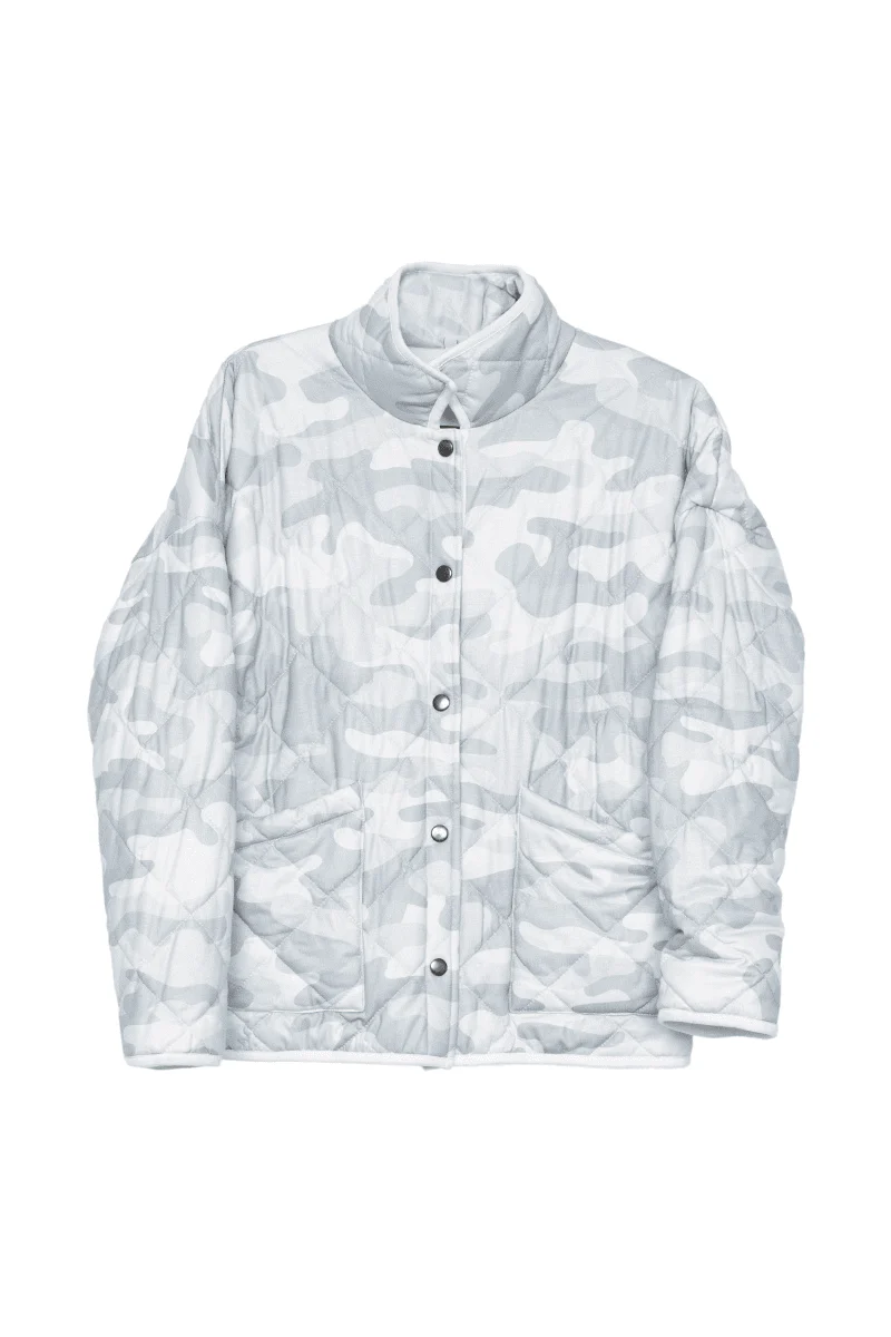 Muted Green Camo Women's Lightweight Quilted Jacket - Image 5